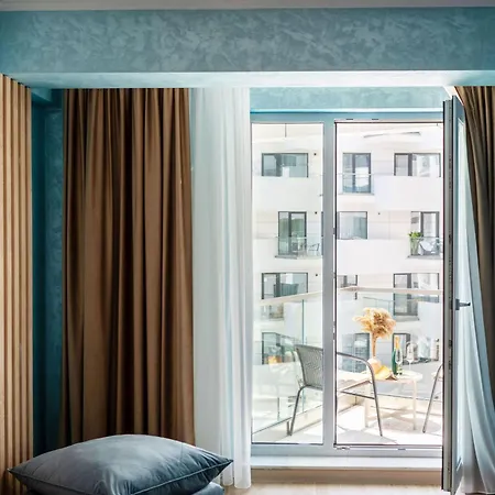 Moonstar In Infinity Pool&spa Mamaia