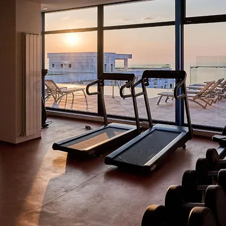 Moonstar In Infinity Pool&spa Apartment Mamaia