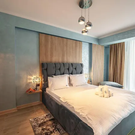 Moonstar In Infinity Pool&spa Apartment Mamaia